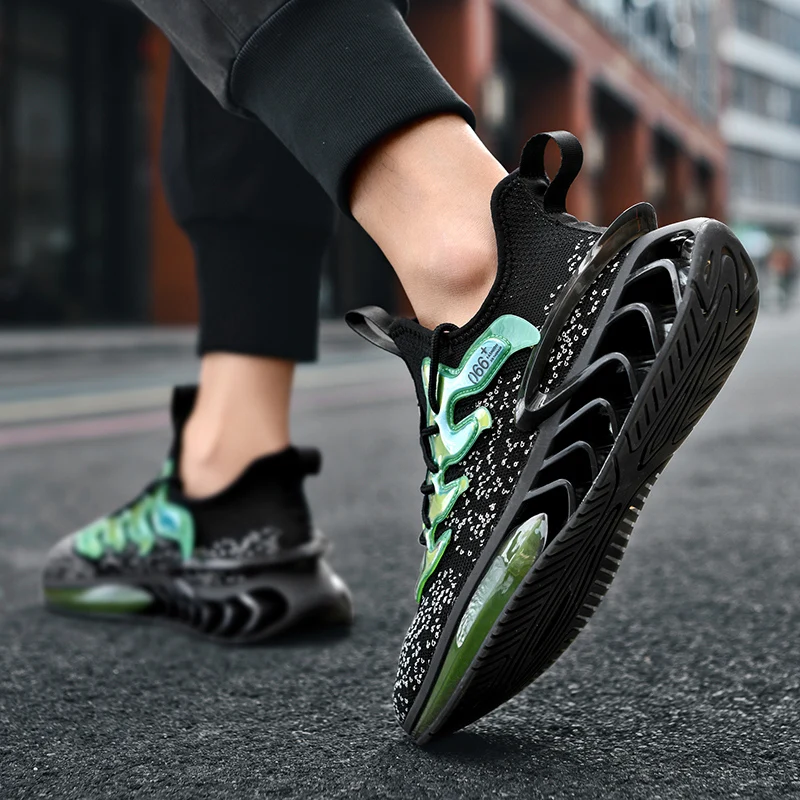 

New Arrivals Men Blade Reflective Running Shoes Trendy Cushioning Breathable Sneakers Outdoor No-slip Hard-wearing Jogging Shoes