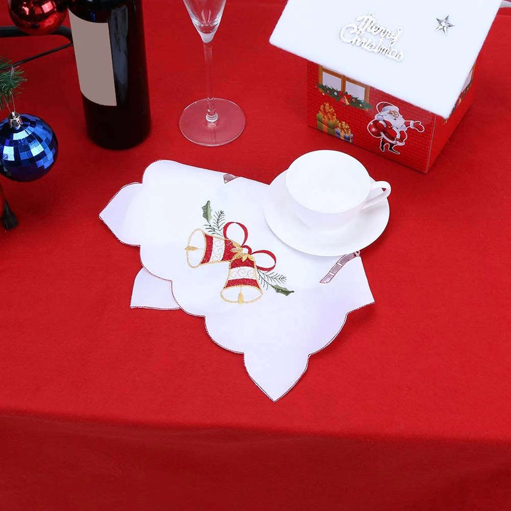 

1pcs Embroidered Hollow-Out Christmas Placemat Table Mat Dining Pads Home Party Christmas Dinner Mat Cushion Table Decor
