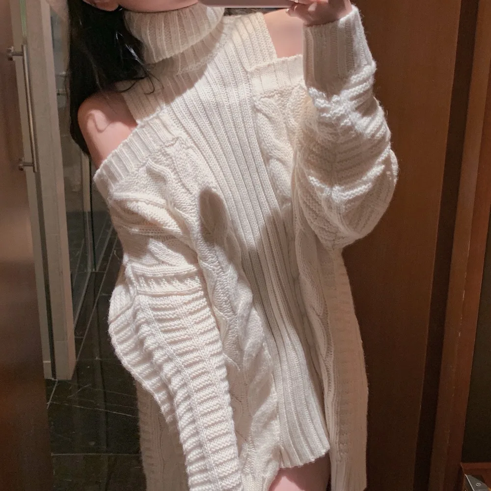 

Autumn and Winter 2019 High Collar Fake Two Loose Thin and Sexy Off Shoulder Bat Sleeve Three-dimensional Twisted Sweater Women