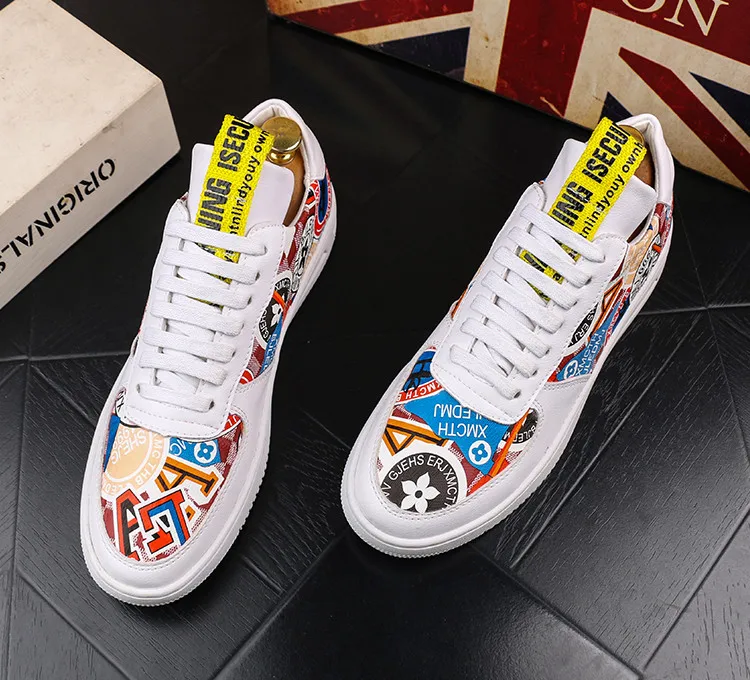 Men brands designer trend Graffiti printing Causal Flats shoes Male students board shoes Man web celebrity zapatos hombre