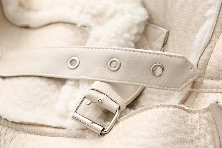 12587240953_650631000