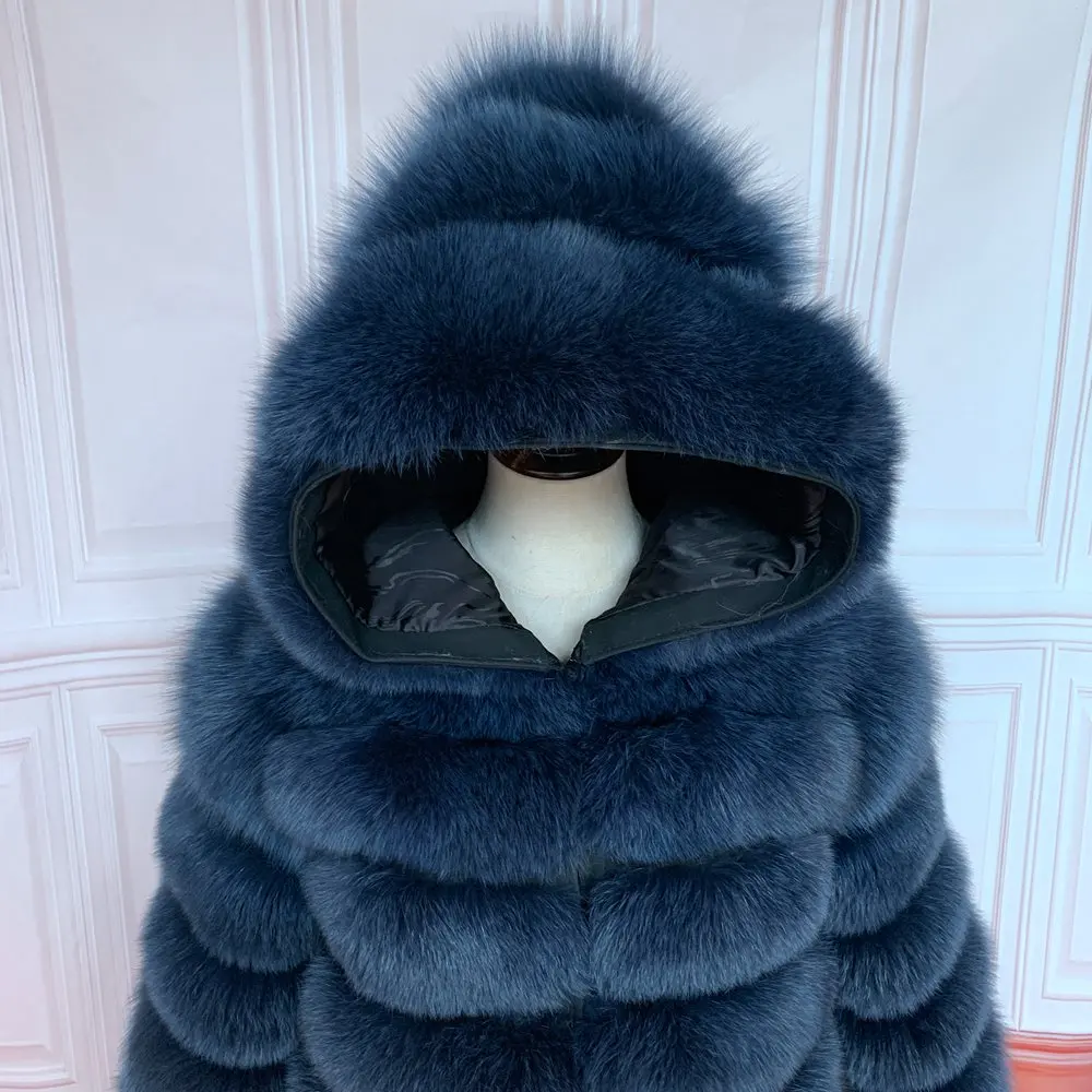 Рисунок 5 - Женское длинное пальто с капюшоном