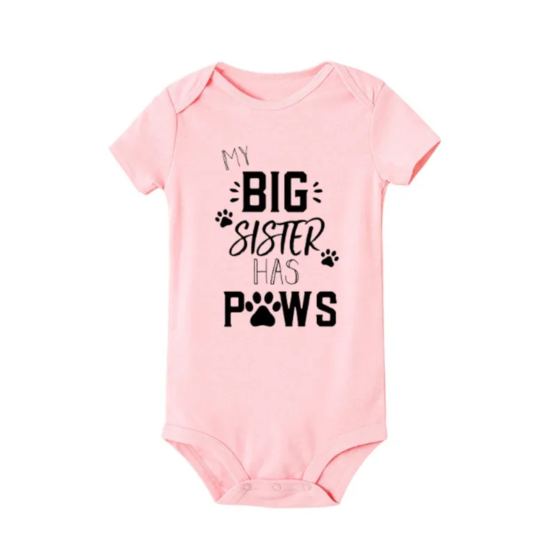 Милый Летний Детский комбинезон с надписью «My Big Sister Has Paws», для новорожденных, с короткими рукавами, для маленьких мальчиков и девочек, Экипировка Одежда комбинезон для детей от 0 до 18 месяцев - Цвет: Розовый