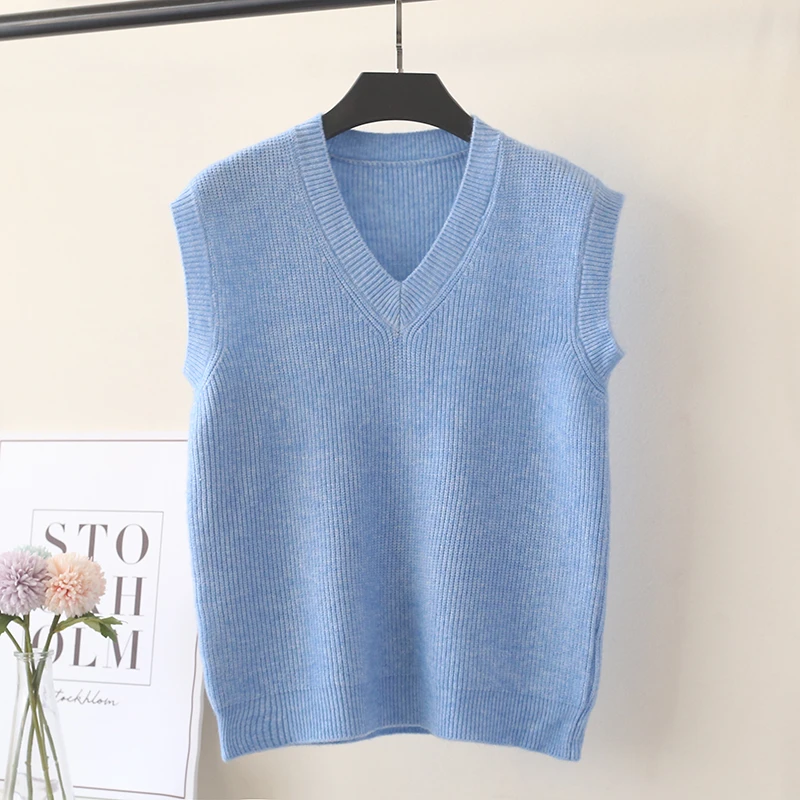 sleeveless knitwear vest