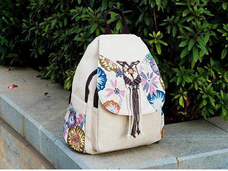 New National Animal string Appliques women shopping backpacks!Nice floral embossing lady Hasp backrack All-match canvas backruck