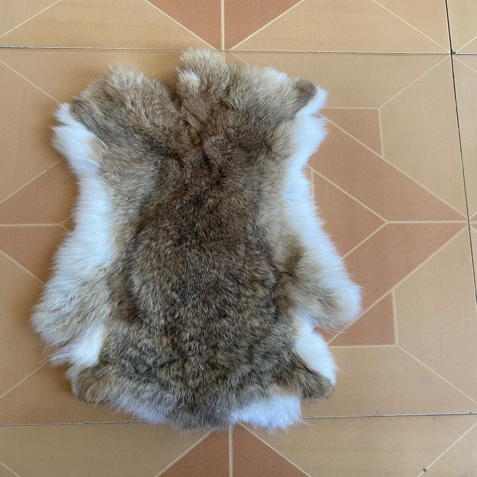 ウサギの皮，本物の髪，自然なウサギの皮，DIY，家の装飾用　4枚セット 天然ウサギの皮本物のウサギの毛レックスウサギの皮全体ふわふわウサギ