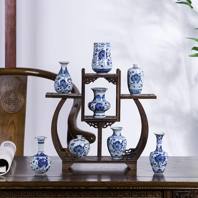 Jingdezhen pure handmade hand painted small vase living room tea table antique blue and white porcelain mini flower arrangement 4