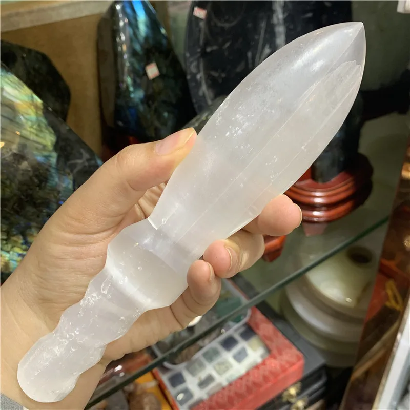 1pcs Natural crystal Selenite Carved Healing Stone Dagger Quartz Mineral Gem Wand Chakra Point Gift Wicca Decor 1pcs Natural crystal Selenite Carved Healing Stone Dagger Quartz Mineral Gem Wand Chakra Point Gift Wicca Decor