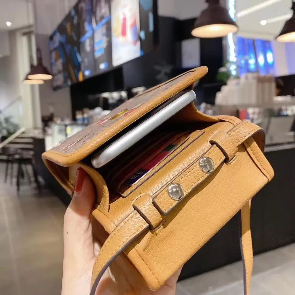 Luxury Brand Designer Phone Pouch Card Pocket Wallet Case for iPhone 11 12 Pro Max Samsung Note 20 Plus Cover Accessory Bag