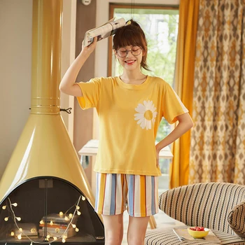 

Cartoon Daisy Cherry Print Pajamas Set Women Summer Short Sleeve Shorts Sleepwear Round Neck Pijamas Loose Casual Homewear S160
