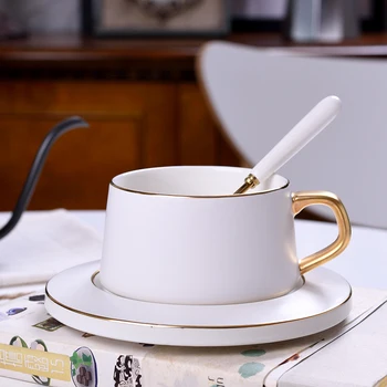 

European Gold Handle Mugs Luxury Simple Ceramic Coffee Cup Classic Office Water Cups Coasters Tazzine Caffe Stiring Mugs AB50CU