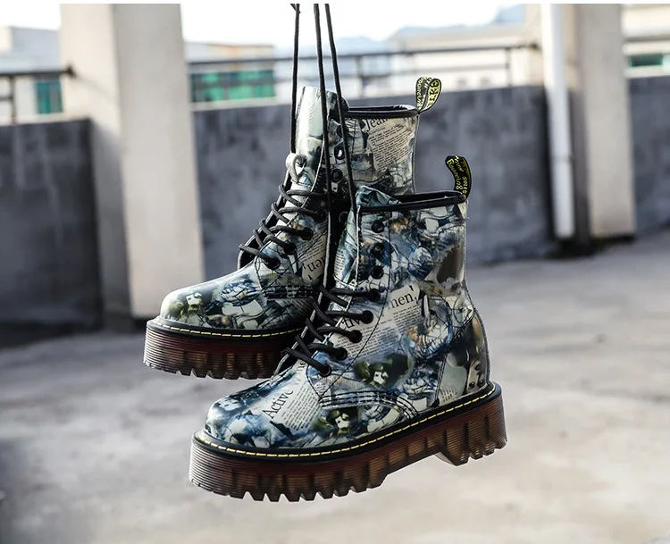 Размер 33-40, женские ботинки в байкерском стиле на толстом каблуке, осень г. Модные армейские ботинки с круглым носком на шнуровке женская обувь