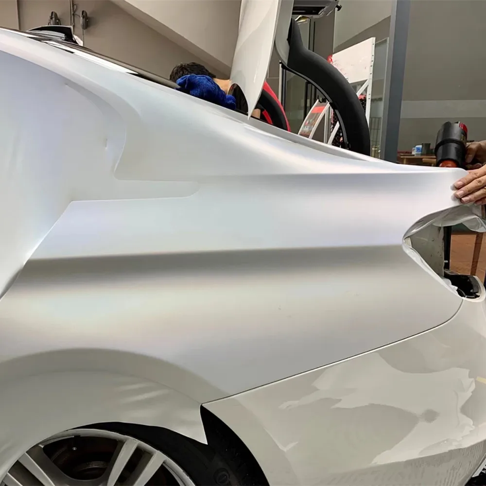 Film Vinyle Habillage Néo Chrome Holographique Satin Blanc ESSMO - Pour Voiture, Moto, Bateau