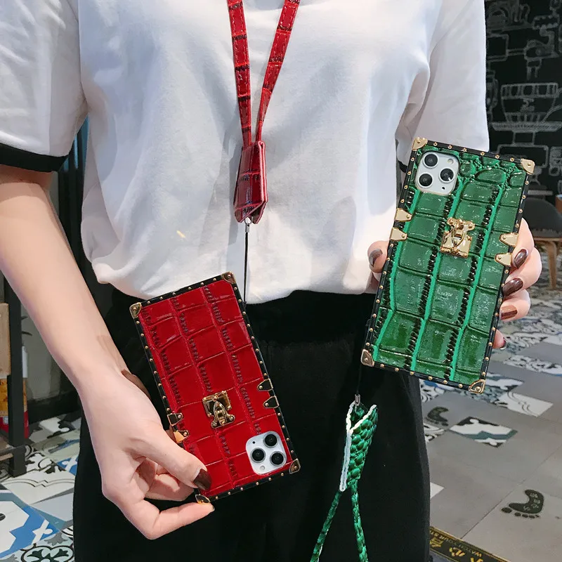 

Luxury Crocodile skin square phone case For iPhone 7 8 Plus 6 6s Plus For iPhone X Xs Max Xr 11 Pro Max XR With lanyard