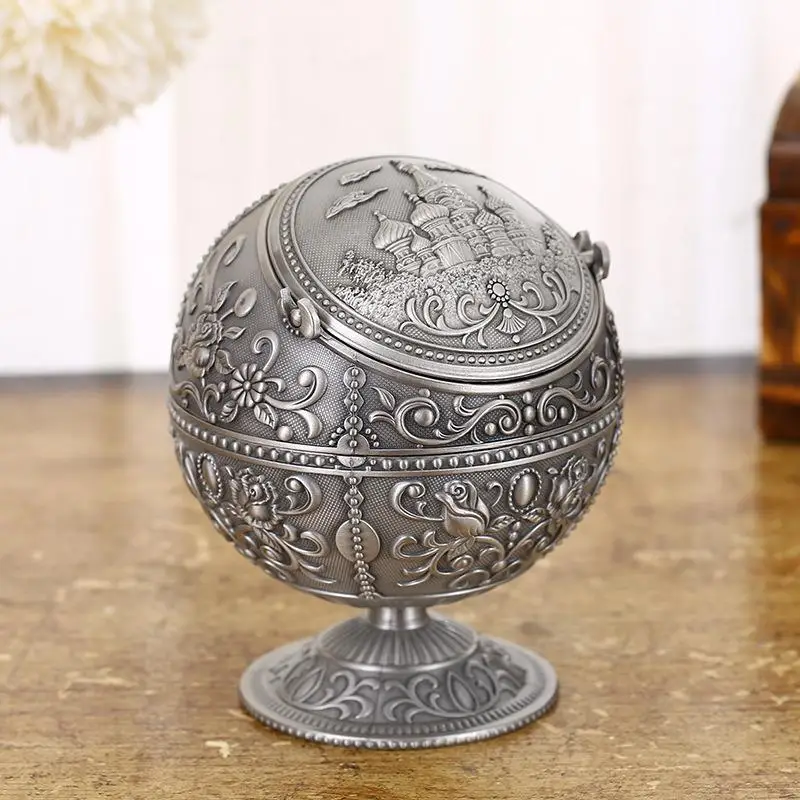 

European Multi-Functional Office Ashtray Retro Home Ashtray Creative Personality Trend Spherical Metal Lid Smoking Accessories