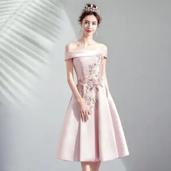 

2019 New Young Mom Sweet Lace Princess Shoulderless Sleeveless Long Party Dress