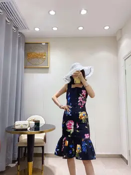 

High Fashion Runway Dress 2020 New Summer Woman Clothes Elegant Lady Floral Print Sleeveless Spaghetti Strap Knee-Length Trumpet
