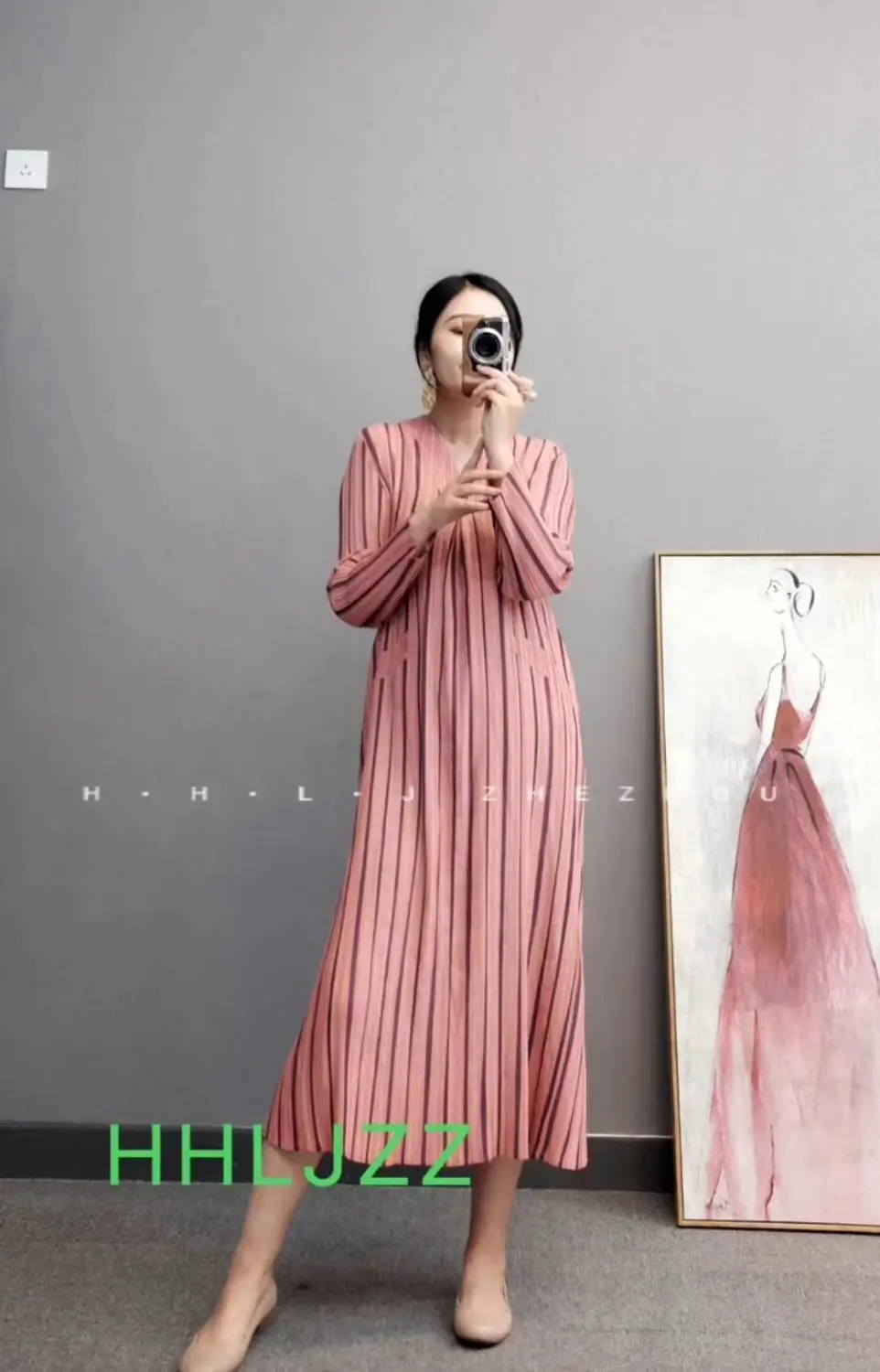 Горячая Распродажа Miyake модное Полосатое платье с длинным рукавом и v-образным вырезом длинное платье