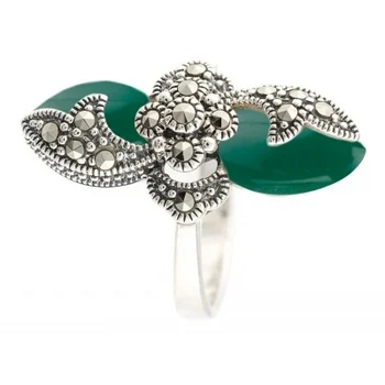 

Yuk marcasite ring with chrysoprases and marcasites of silver