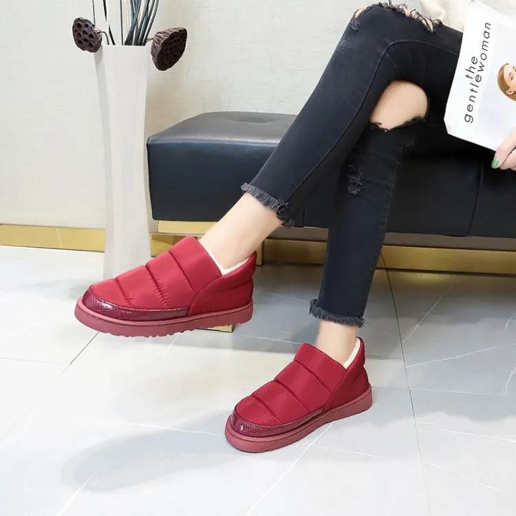 Женские зимние ботинки; botas femininas; водонепроницаемые теплые ботильоны на плоской подошве с толстым плюшем для женщин; хлопковая обувь на платформе