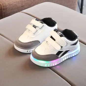

New Kids shoes Led shoes Casual Sport Running Shoes Sneakers Children Luminous Shoes Boys Girls Stripe Baby Non-slip Sneakers