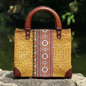 

2020 Handmade eco-woven bag Thai straw bag Buneng package Women's bag retro national style package wooden handle handbag