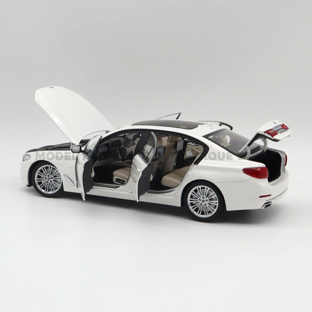 1/18 Kyosho BMW G38 5 Series Li 530i 540i 550i M550i (White) Diecast Car  Model
