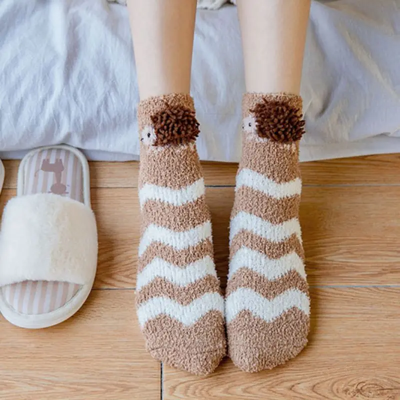 Зимние теплые бархатные носки кораллового цвета милые Носки с рисунком для девочек женские домашние носки-тапочки для сна