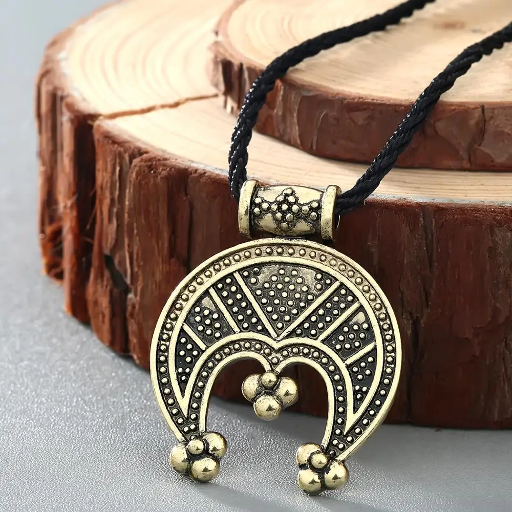 

QIAMNI Vintage Tricorn Lunula Protective Amulet Necklace Pendant Viking Crescent Rope Chain Women Men Fashion Necklaces Jewelry