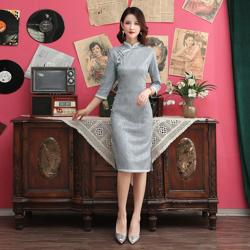 

Lace Split Chinese Style Lady Cheongsam Mid-Long Tight Elegant Dress Five Petal Flower Vintage Gray Bride Double Layer Skirt