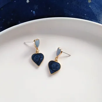

S925 Silver Non-symmetrical Creative Heart Shape Ear Stud Simple Versatile Depth Collocation Ear Stud Retro Shu Earrings Women's