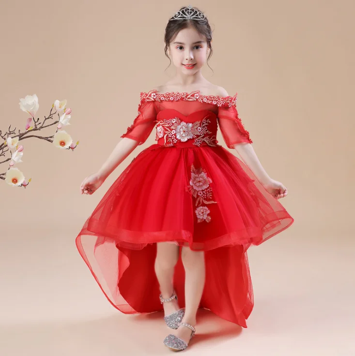 Детское длинное платье принцессы кружевное цельнокроеное с аппликацией со