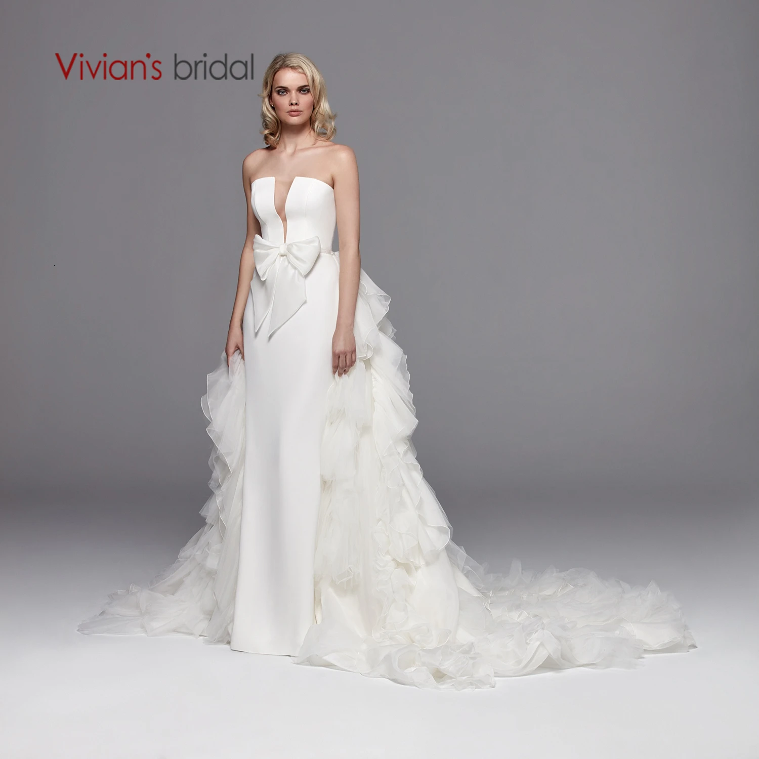 Vivian's Bridal Sexy без бретелек Глубокий вырез атласное свадебное платье элегантное гофрированное Тюлевое съемное Шлейф Свадебное платье с открытой спиной