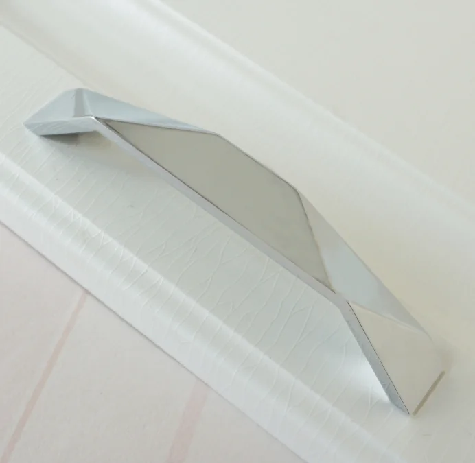 D 192mm 1.26" 2.5" 5" 7.55" Furniture Handles Zinc Alloy Door Pull Handles Bright Chrome Dresser Drawer knobs Wardrobe Handles Hardware - Цвет: D 192mm