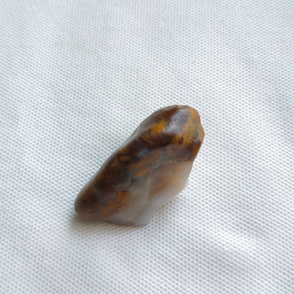 Natural beautiful stone Ornamental raw stone raw agate Silk Road Collectibles unique collection Natural beautiful stone Ornamental raw stone raw agate Silk Road Collectibles unique collection