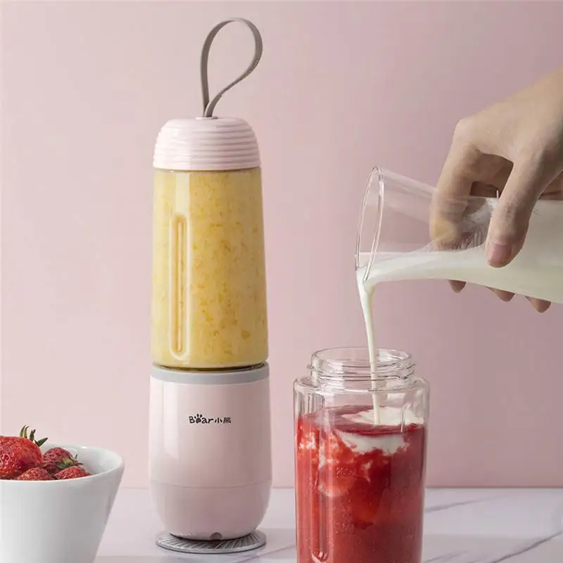 

Bear Blue and Pink LLJ-D04B1 350ml Portable Electric Fruit Juicer Mini Blenders Cup for Home Using Long Life-cycle