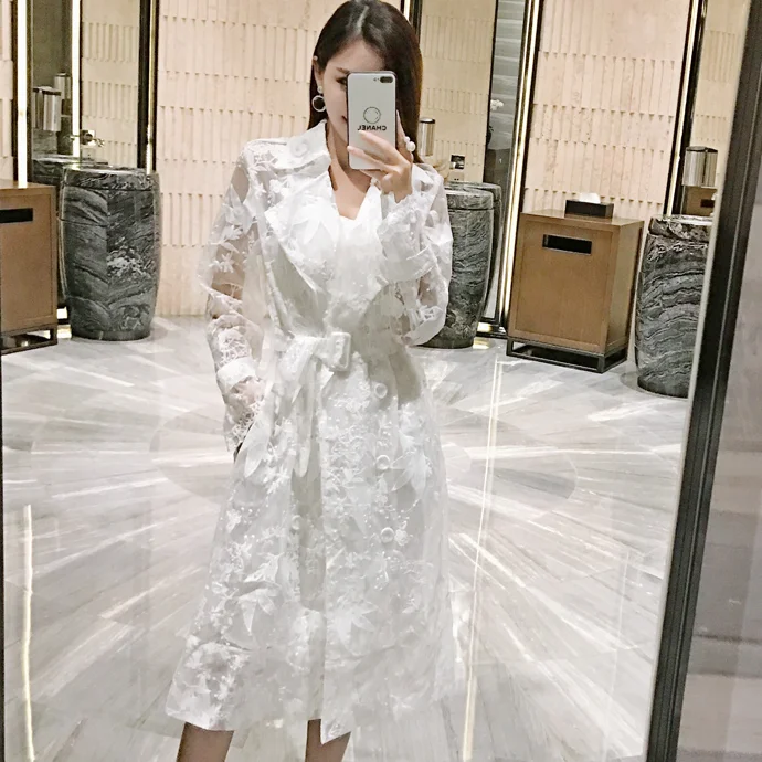 Осень Лето Белое Кружевное вышитое пальто для женщин Элегантный длинный плащ