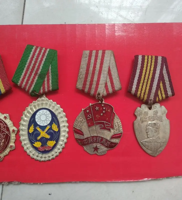 5 старинных китайских военных медалей на память