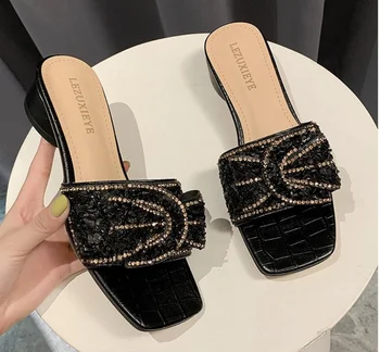 

Fashion Women Crystal Slippers New Summer Flat Soft Bling Female Rhinestone Flip Flops Outdoor Ladies Slides Beach Shoes