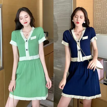 

Two Piece Set Women's Knitwear Thin Section Sexy Thin V-Neck Combat Color Waist Design Young And Cute T-Shirt Top Short Skirt