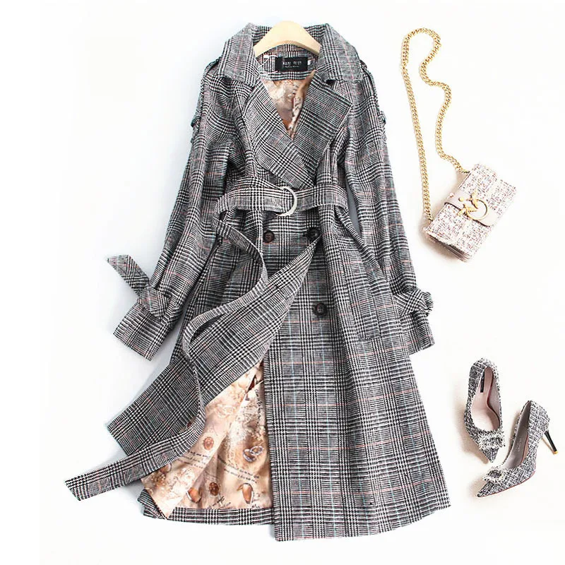 New Fashion Female Windbreakers Autumn Women Plaid Trench Coat Double-breasted Long Overcoat With Belt Outerwear R1172