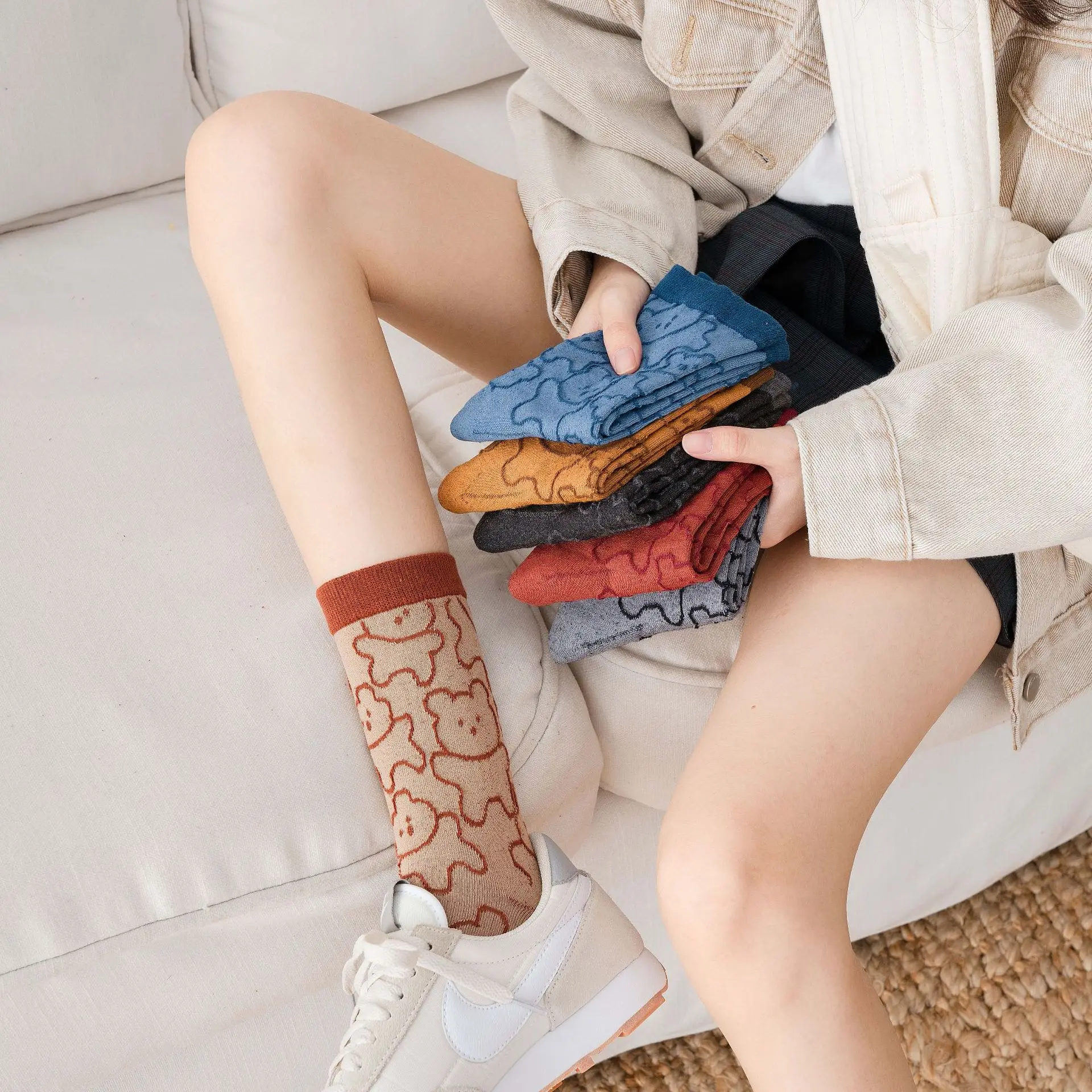 

2020 New Summer Thin Cotton Cartoon Day Cute Creative Stockings Fashion Leisure Simple Small Fresh Against Stench Couples Socks