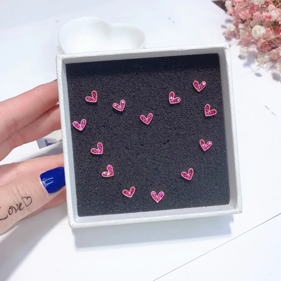 

Korea Mini Love Small Earrings Female Temperament Fashion Personality Girl Earrings Ear Jewelry Fashion Jewelry Accessories Gift