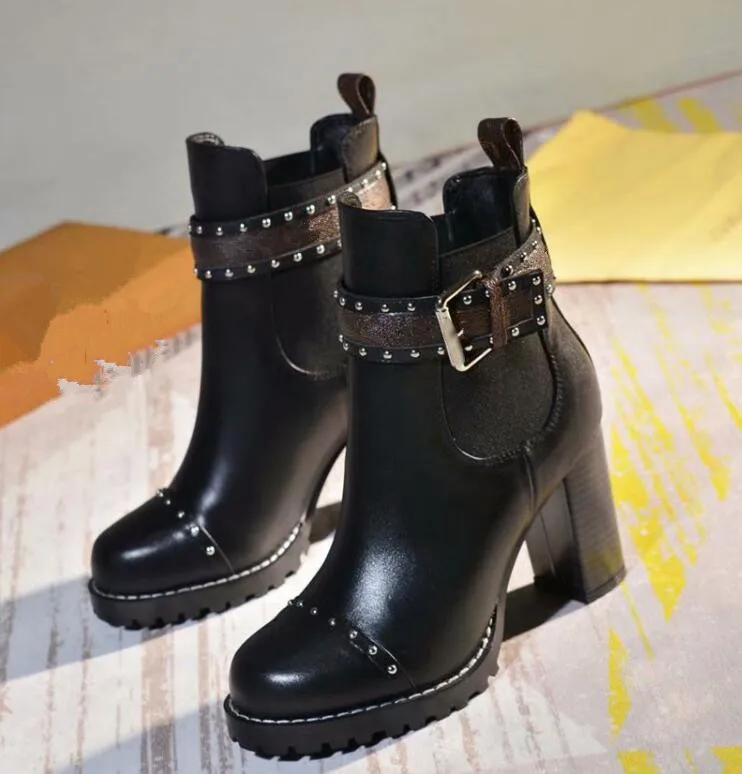 

2019 Black Leather Boots Women High Quality Round Toe Chunky Heels Lace-up Platform Boots High Winter Short Booties
