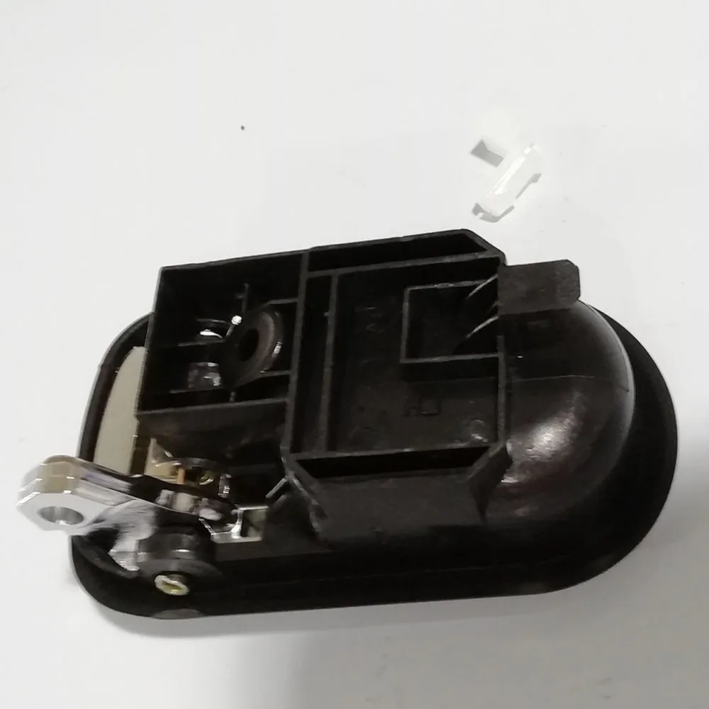 Si-At13082 Car Left Inner Door Handle Front Or Rear Handle For Mazda 323 Bj 1998~2003 Car Accessories