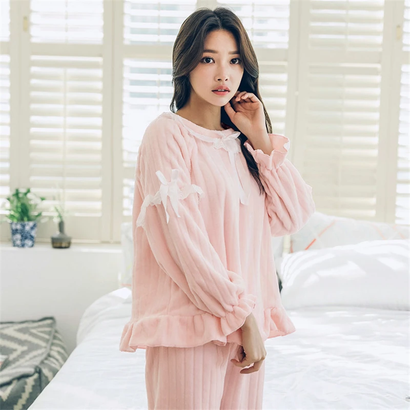 

Autumn and winter ladies princess style pajamas thick cut flowers mink velvet lace bow long-sleeved Homewear JJF0165