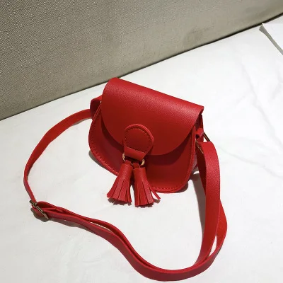 Новая дамская сумка на одно плечо с карманом, сумочка с наклонными кисточками, модная однотонная сумка из искусственной кожи, сумки для детей, кошелек для девочек - Цвет: Красный
