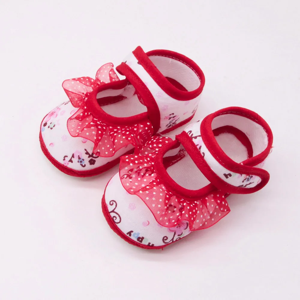 Zapatos suaves para niñas recién nacidas, zapatos con suela de encaje con estampado Floral, zapatos calzado de cuna de algodón con gancho para tela y bucle