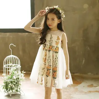 

Wholesale Girl's Dress 2020 Summer Baby Korean Embroidery Flower Princess Dress Yarn Sundress Children Clothes E7408