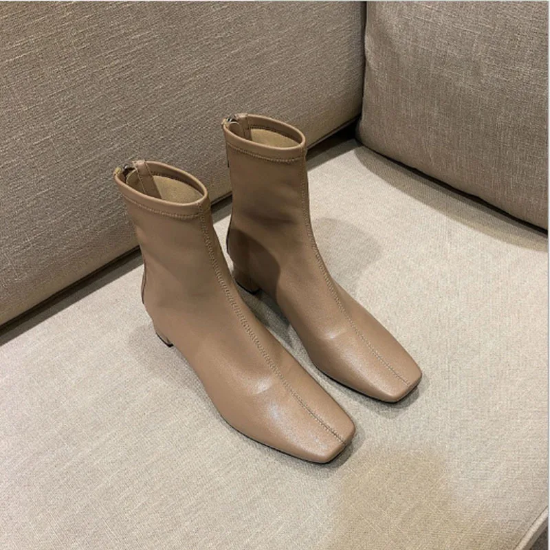 Black suede Британский стиль/зима г., стильные Эластичные Обтягивающие Ботинки Martin с квадратным носком ботинки на не сужающемся книзу массивном каблуке и носок - Цвет: Black suede